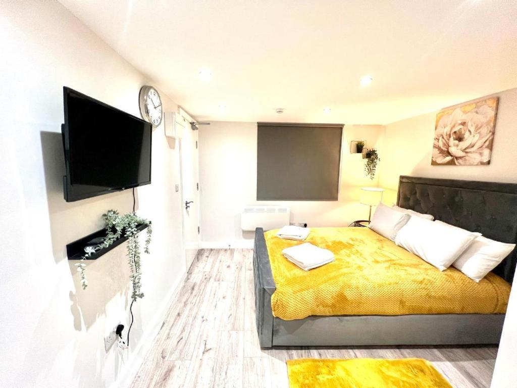 Heathrow Guest House - Oakway Feltham Exterior foto